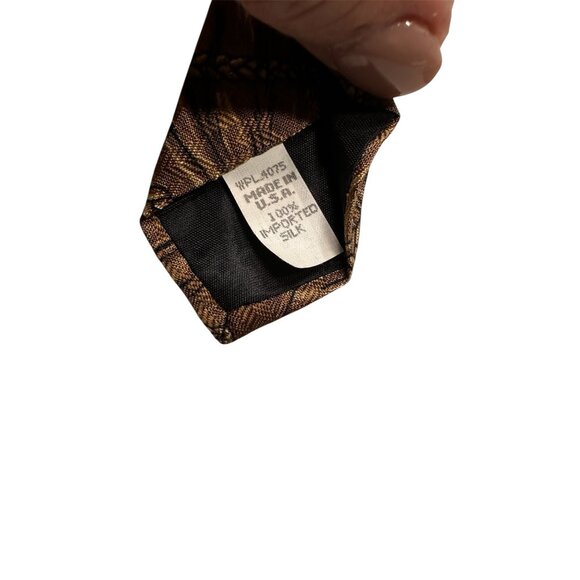 Field & Stream Brown & Blue Dog Print Silk Necktie - Picture 5 of 6